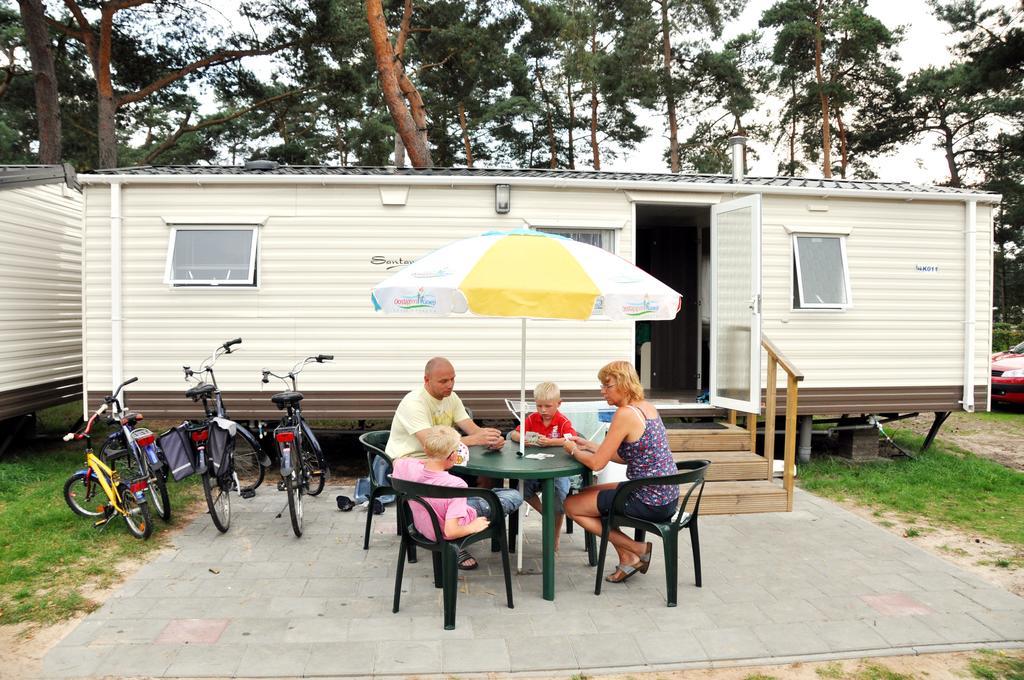 Camping Blauwe Meer Nv Hotel Lommel Bilik gambar
