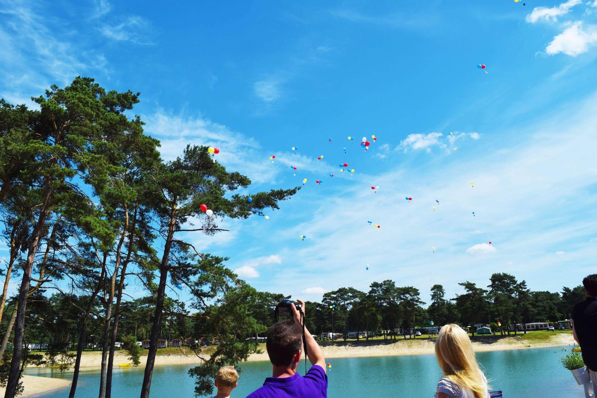 Camping Blauwe Meer Nv Hotel Lommel Luaran gambar